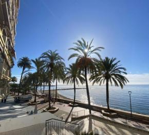 Marbella Beachfront Edificio Mayoral Primera Línea de Playa y Centro Ciudad con Barco Opcional
